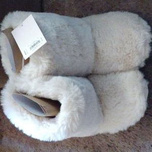 Boots by lauren conrad size 9/10 white